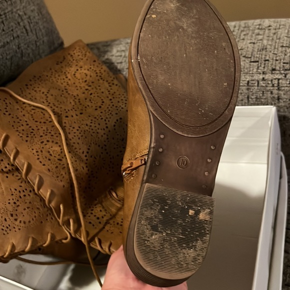 Mata Lace up back tall boots - Picture 4 of 6